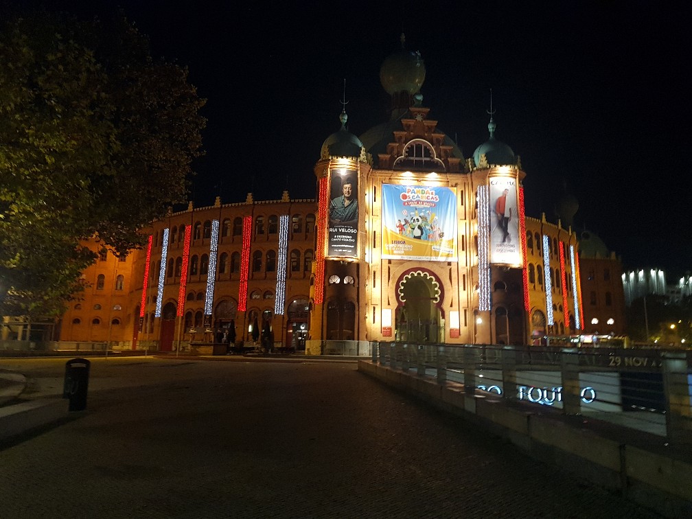 Campo Pequeno Shopping Center